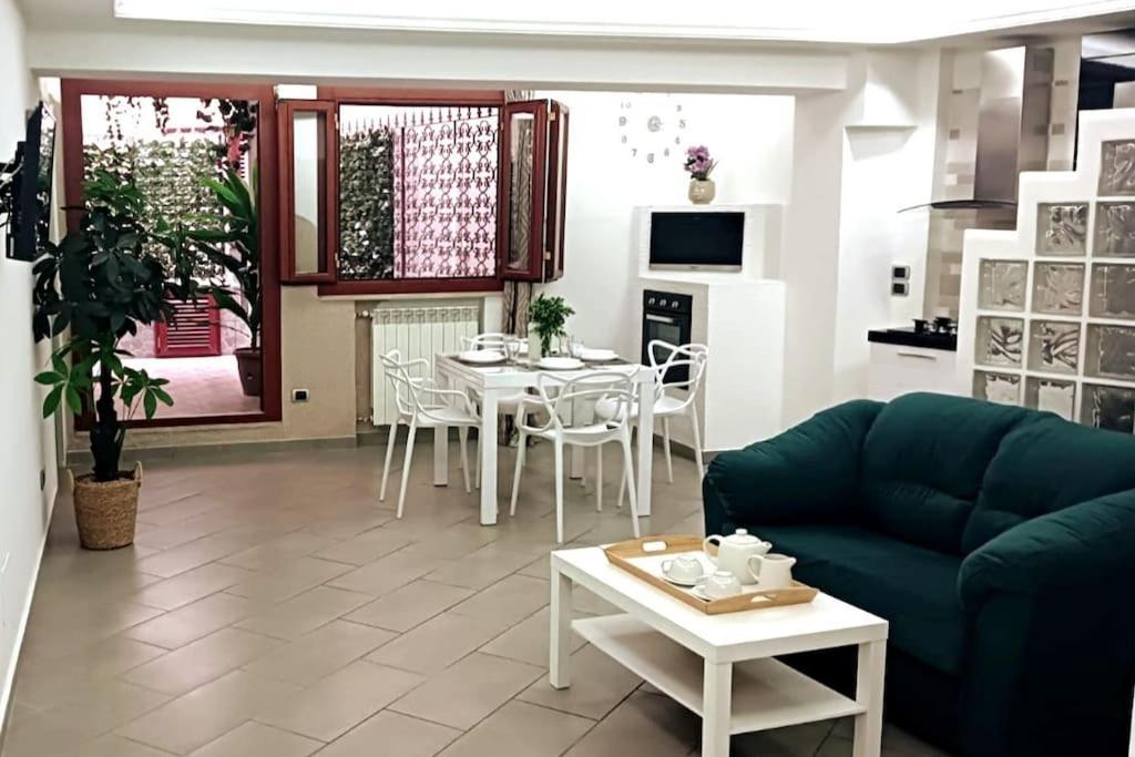 Borgo Loreto เนเปิลส์ ภายนอก รูปภาพ