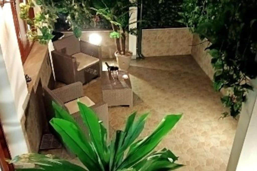 Borgo Loreto เนเปิลส์ ภายนอก รูปภาพ