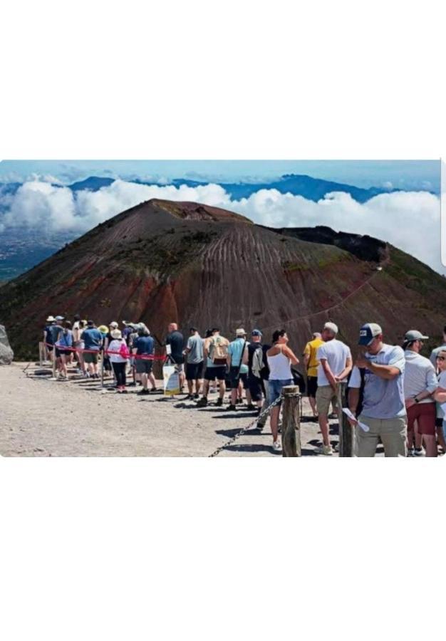 Borgo Loreto เนเปิลส์ ภายนอก รูปภาพ